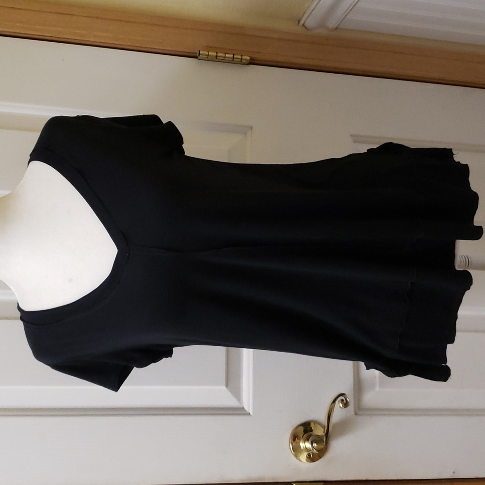 H by Bordeaux black top